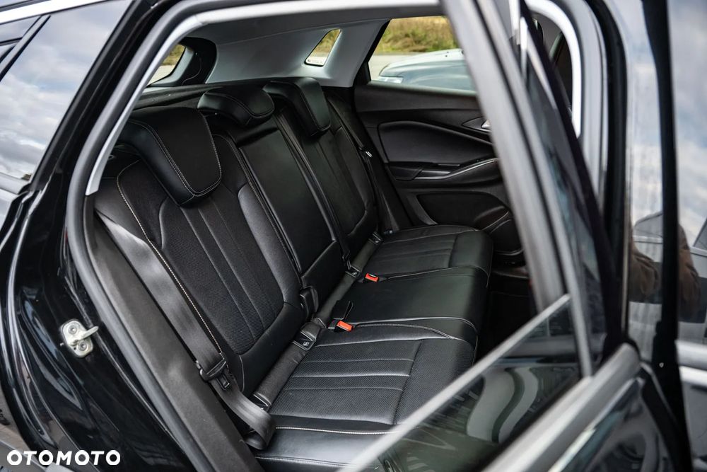 Opel Grandland X 1.2 Start/Stop Automatik Business INNOVATION - 23