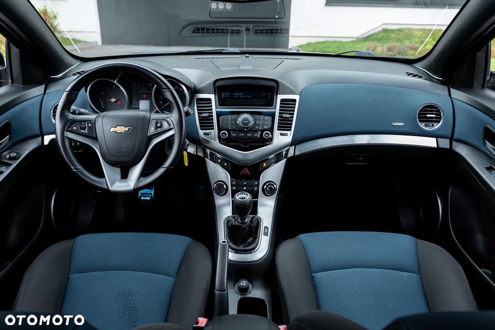 Chevrolet Cruze 1.8 LT - 26