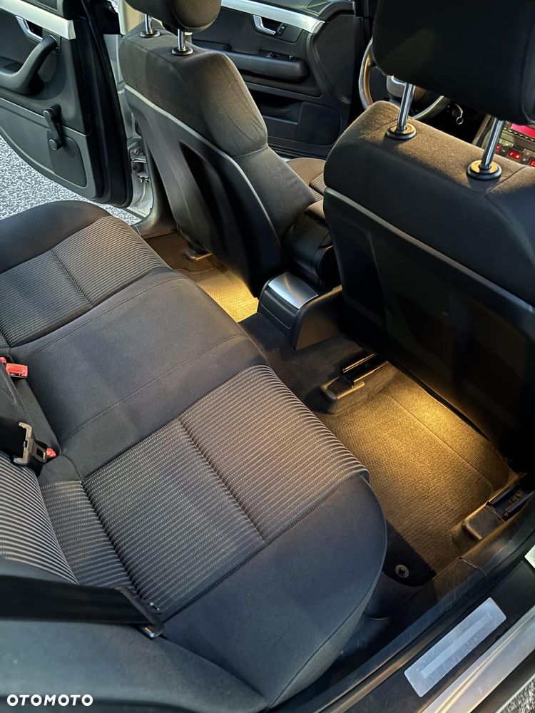 Audi A4 Limousine 2.0T FSI - 12