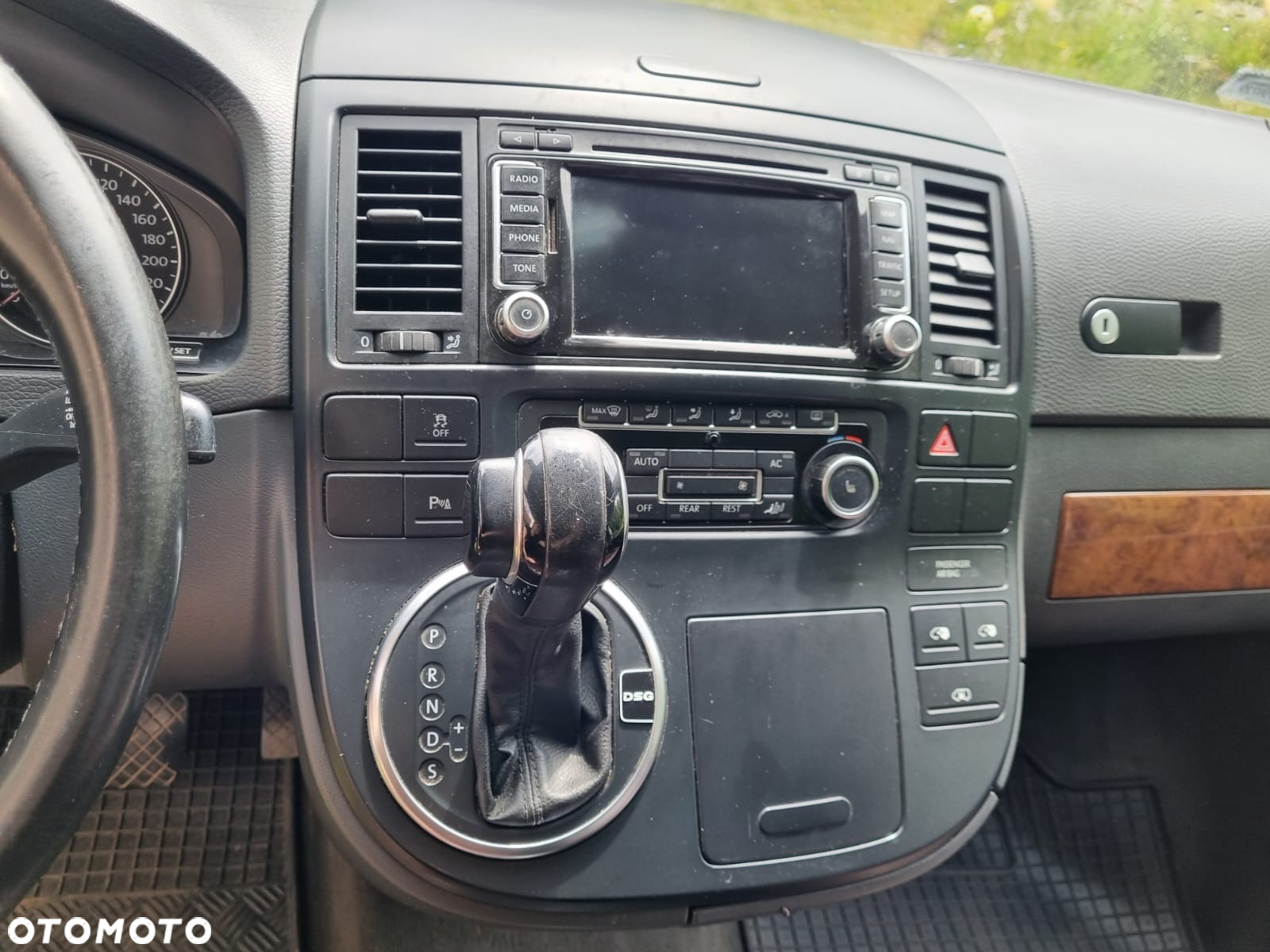 Volkswagen Multivan - 9
