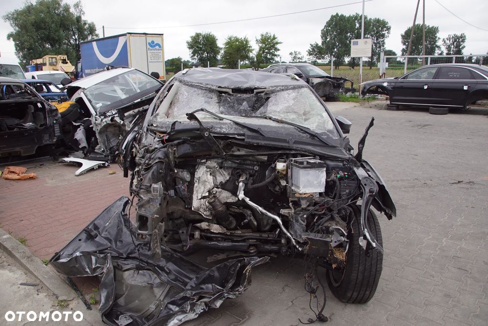 Auto na części - Skoda Octavia IV Lift 1.5 TSI 150 KM DXDB WGS LF7C 2024R Drzwi Zderzak Lampa Lusterko Klamka Szyba Deska Kokpit Sterownik Moduł Czujnik Licznik Wyświetlacz Panel Kierownica - 9