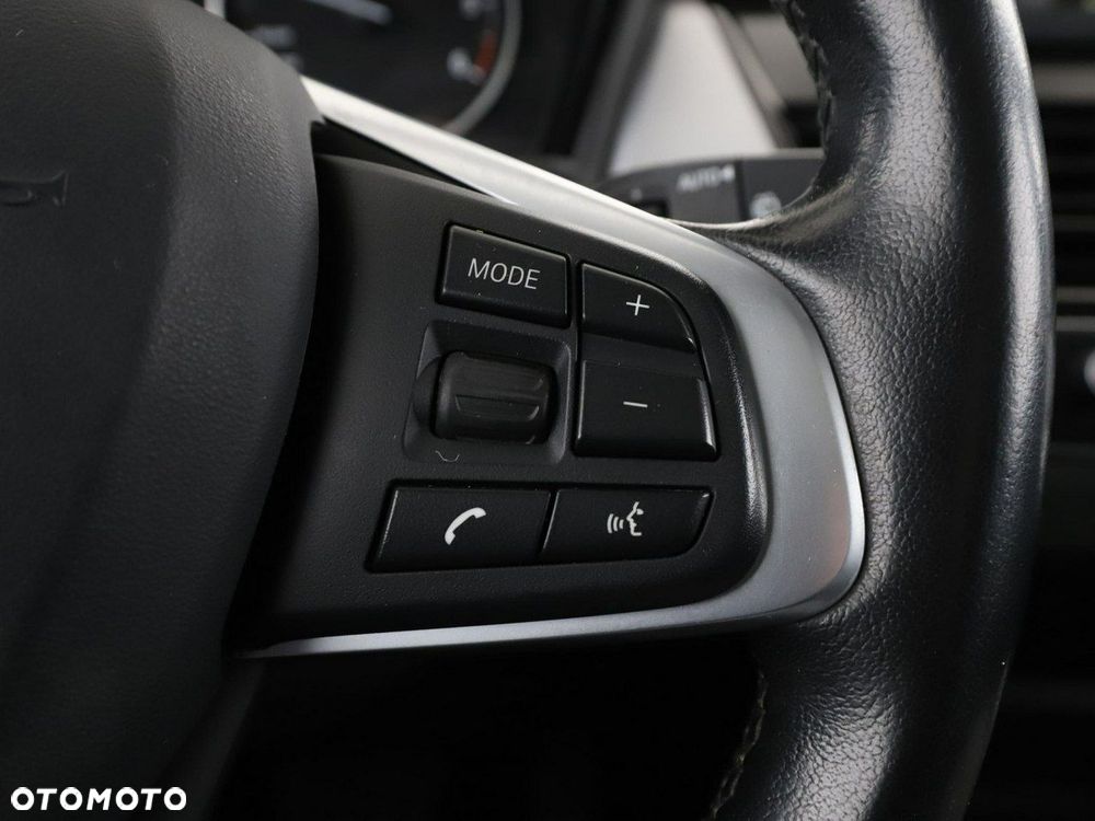 BMW Seria 2 218d - 29