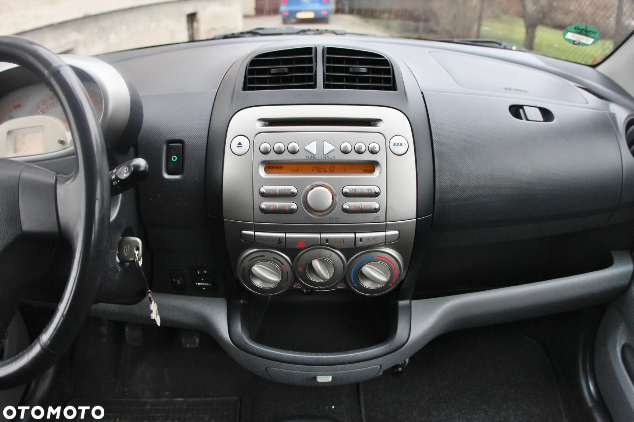 Daihatsu Sirion - 8