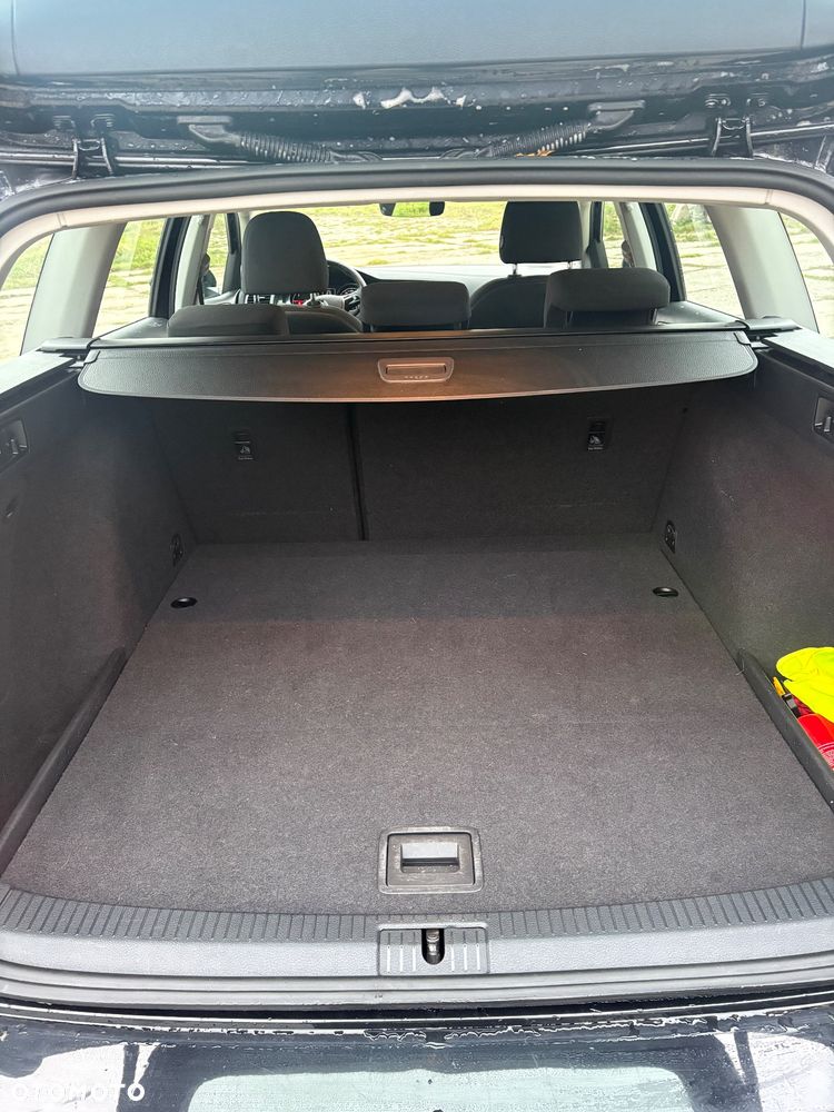 Volkswagen Golf 1.6 TDI BMT Comfortline - 10