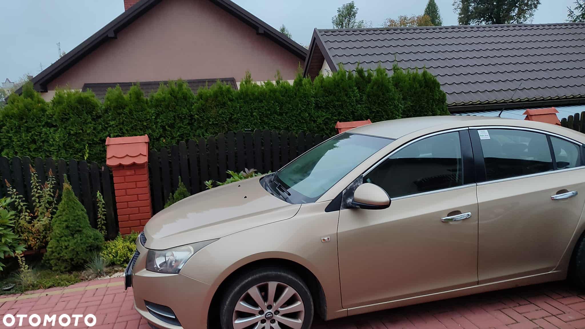 Chevrolet Cruze 1.6 Base - 11