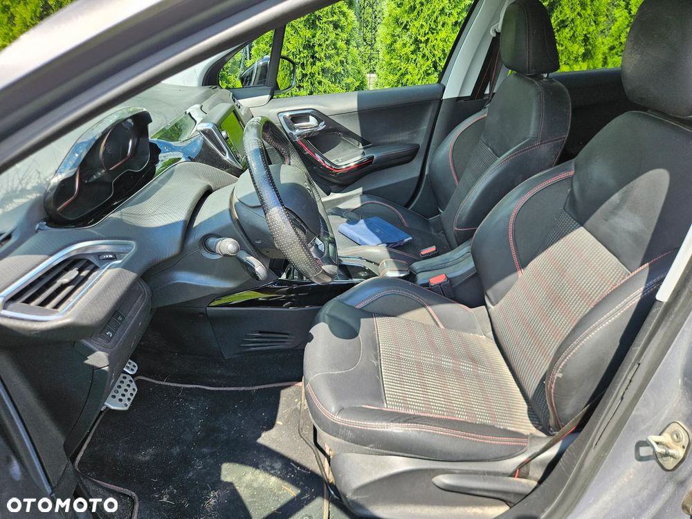 Peugeot 2008 PureTech 110 Stop&Start EAT6 GT-Line Edition - 18