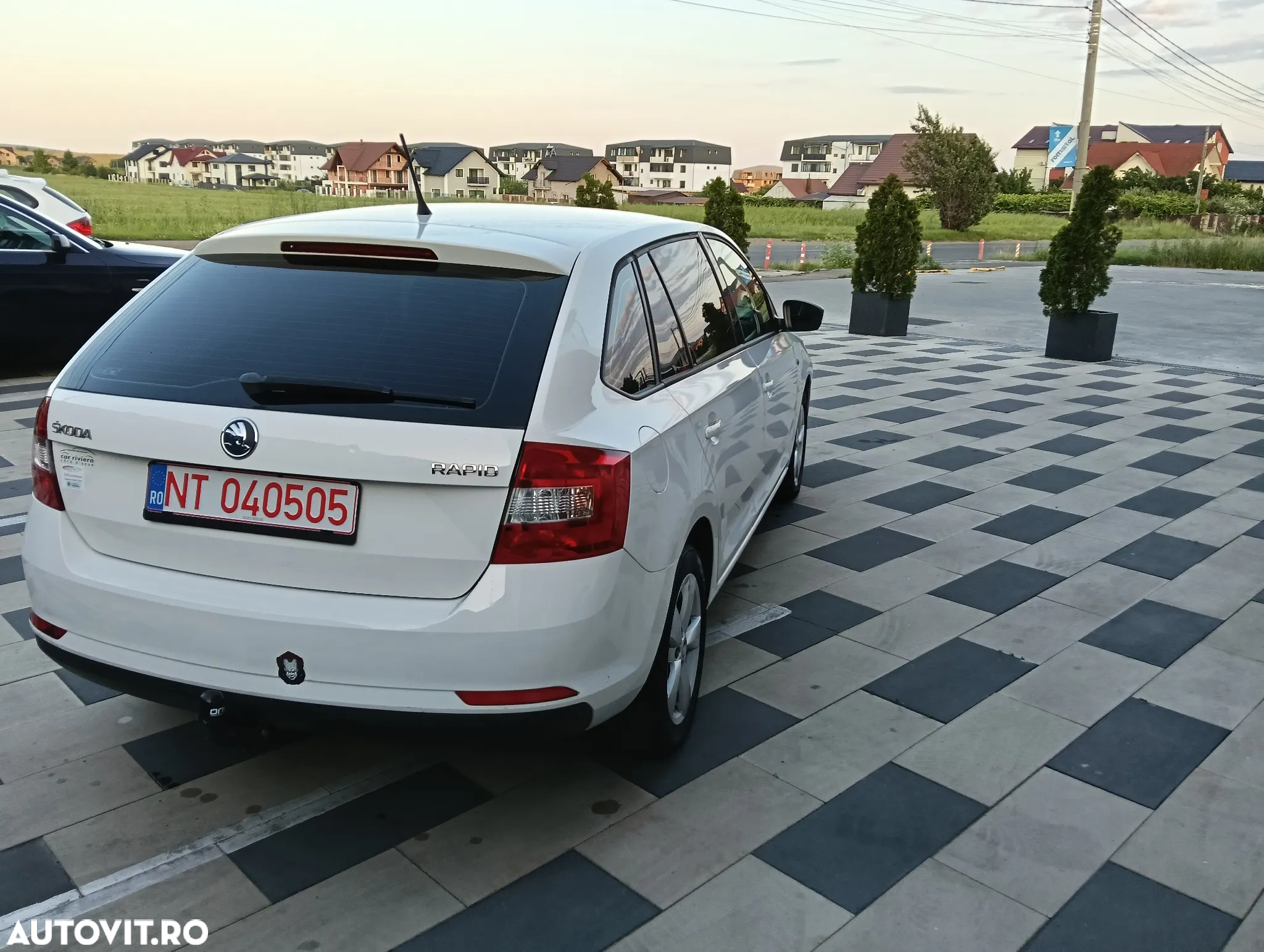 Skoda RAPID 1.2 TSI Ambition - 4