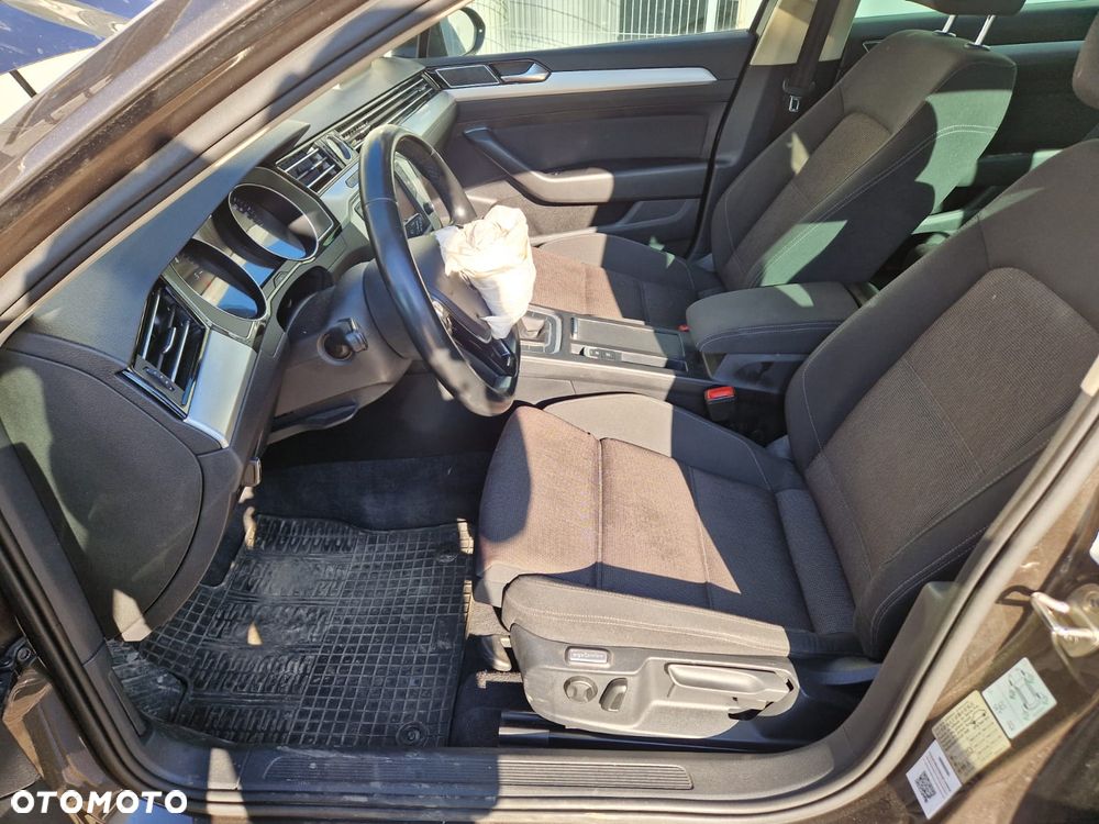 Volkswagen Passat Variant 2.0 TDI SCR Comfortline - 18