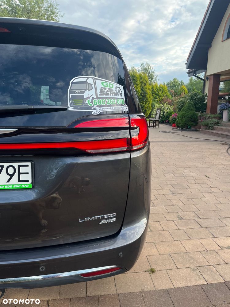 Chrysler Pacifica - 8