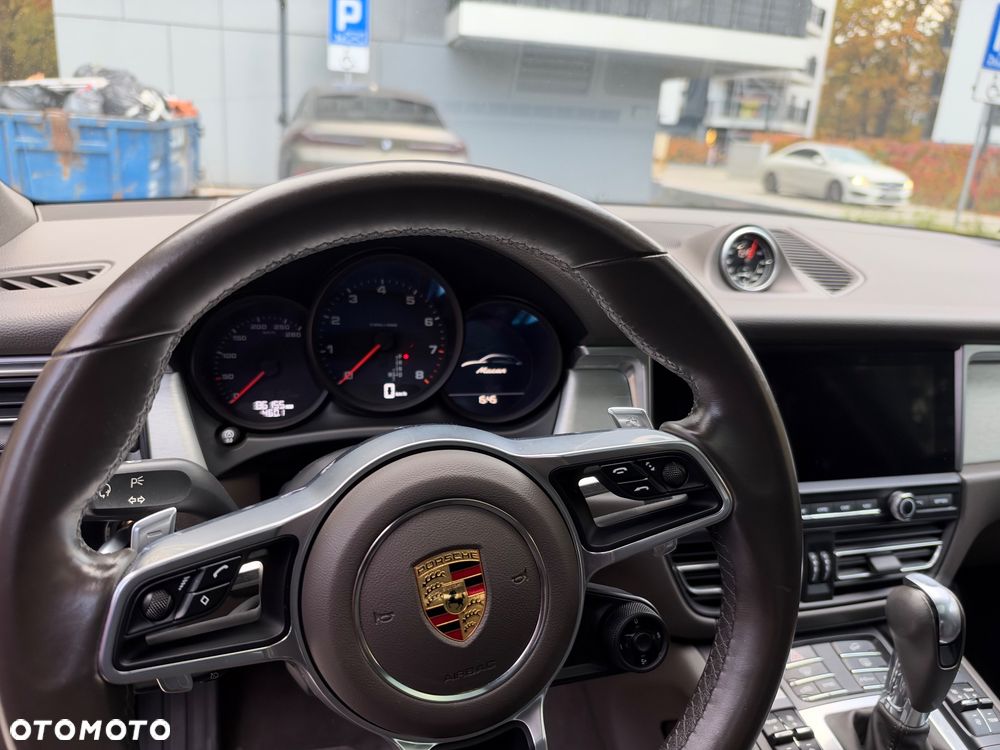 Porsche Macan Standard - 10
