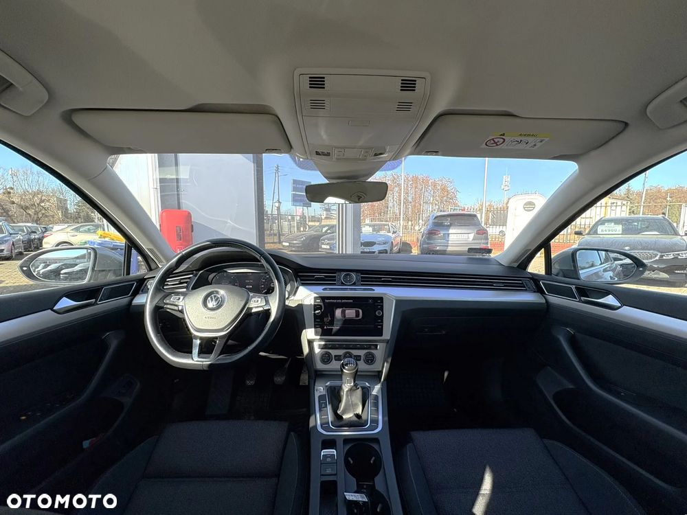 Volkswagen Passat 2.0 TDI EVO Business - 22