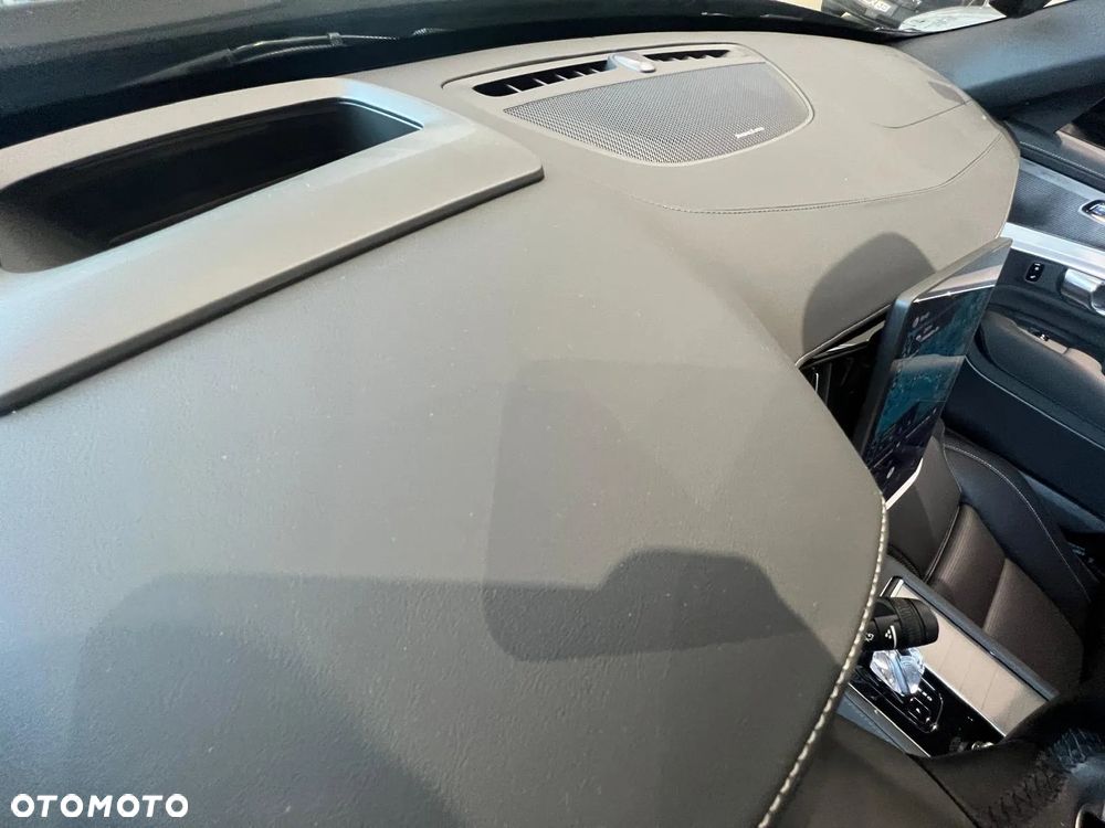 Volvo XC 90 T8 AWD Plug-In Hybrid Ultra Black Edition 7os - 30