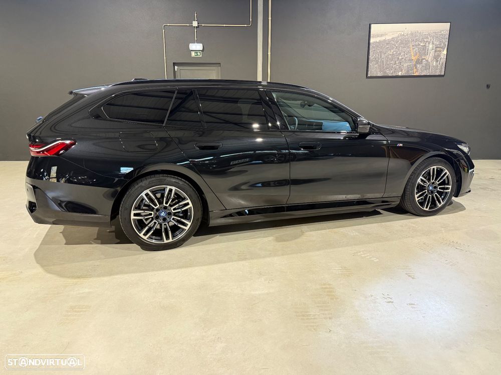 BMW 530 e Pack Desportivo M - 13