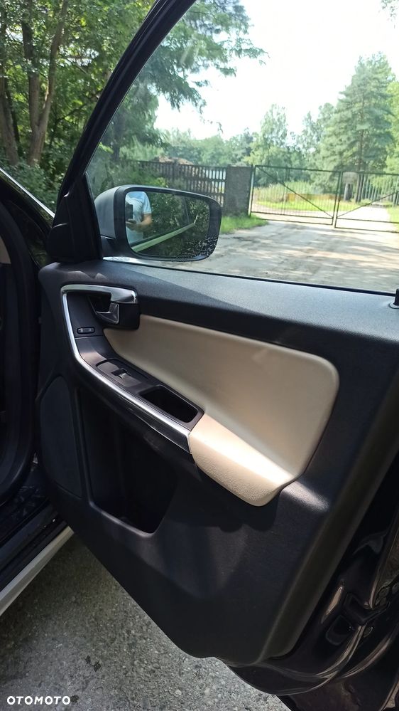 Volvo XC 60 D5 AWD Kinetic - 16