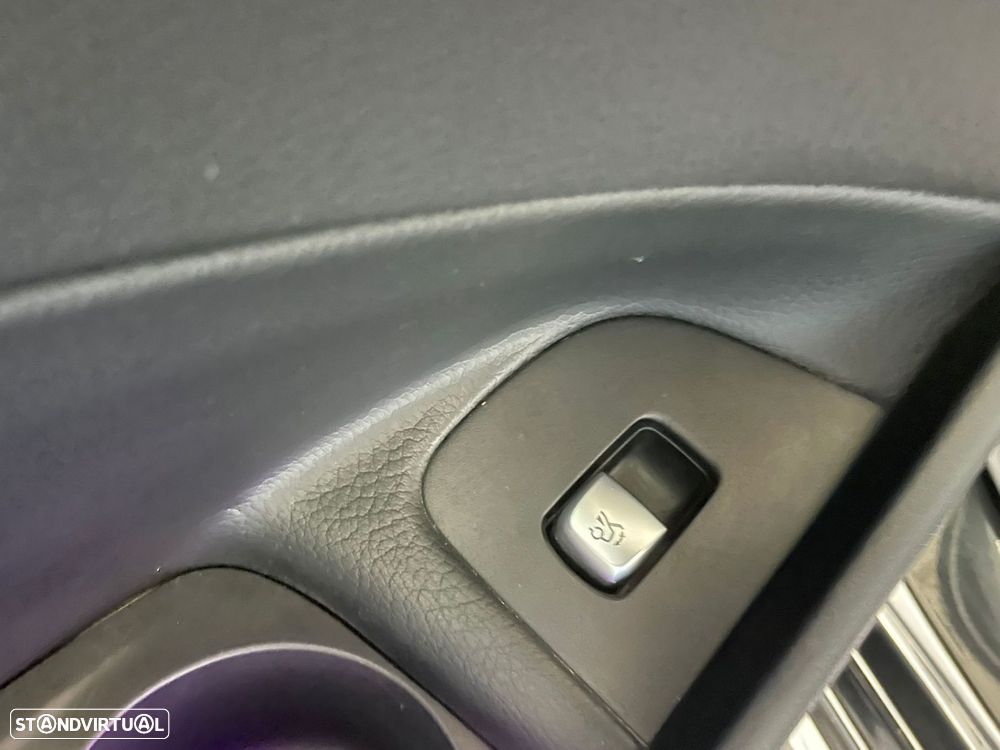 Mercedes-Benz E 300 de Avantgarde - 18