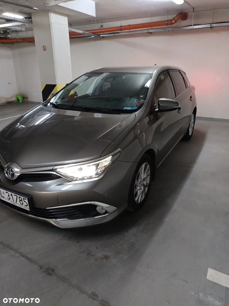 Toyota Auris 1.6 Prestige - 5