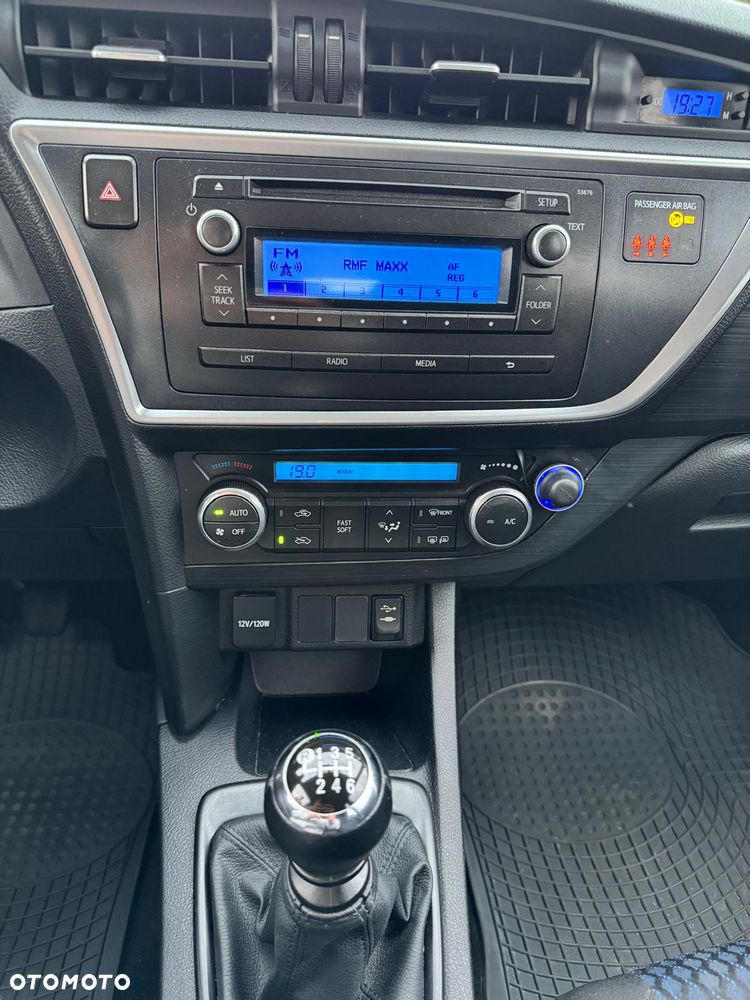 Toyota Auris 1.33 VVT-i Active - 15