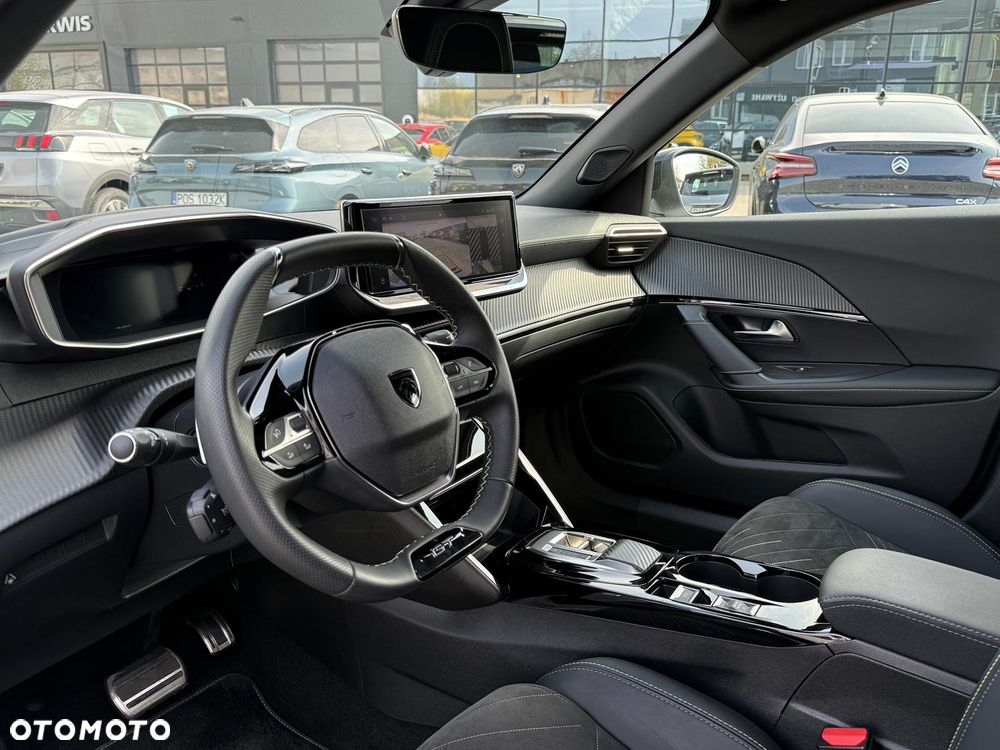 Peugeot 2008 1.2 PureTech GT S&S EAT8 - 17