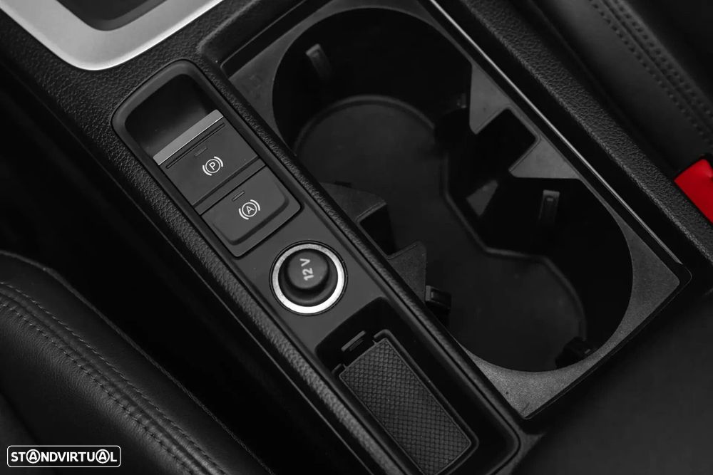 Audi Q3 45 TFSIe S line S tronic - 38