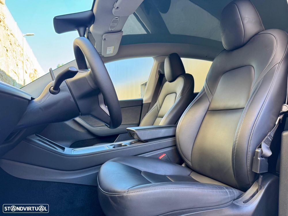 Tesla Model Y Standard - 24