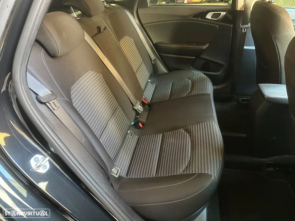Kia Ceed SW - 13