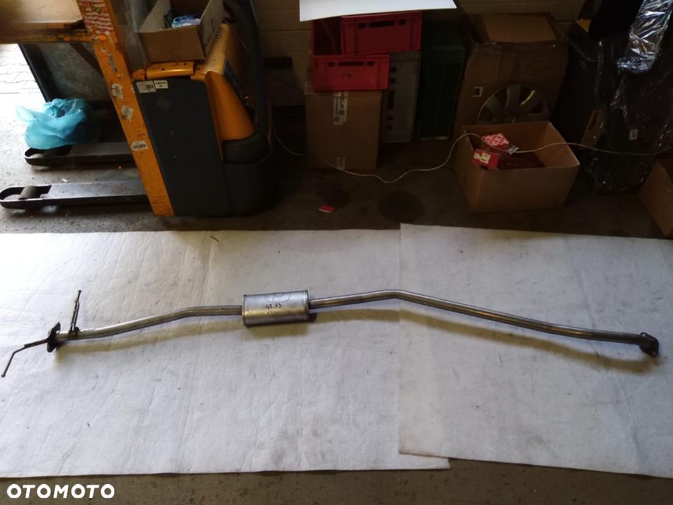 tłumik środkowy Kia Carens 1.8i  0K2NC40300A, 0K2NC40300E 4773 P ALU - 1