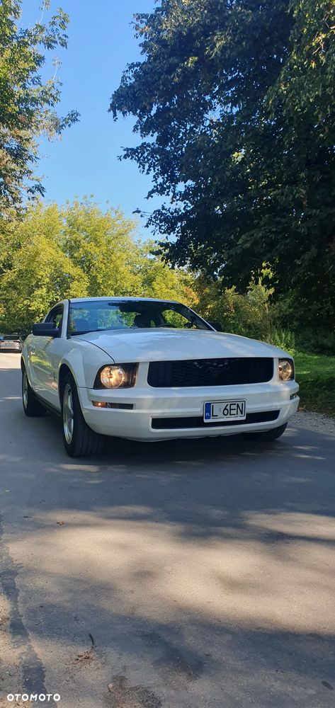 Ford Mustang - 2