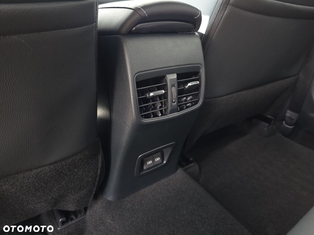 Toyota Corolla 1.8 Hybrid GR Sport - 32