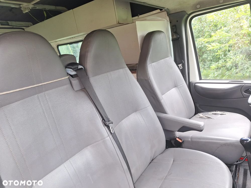 Ford Transit - 11