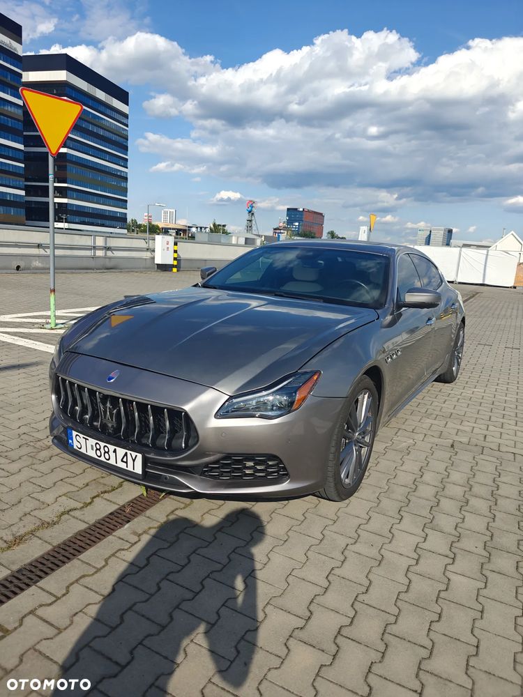 Maserati Quattroporte - 35