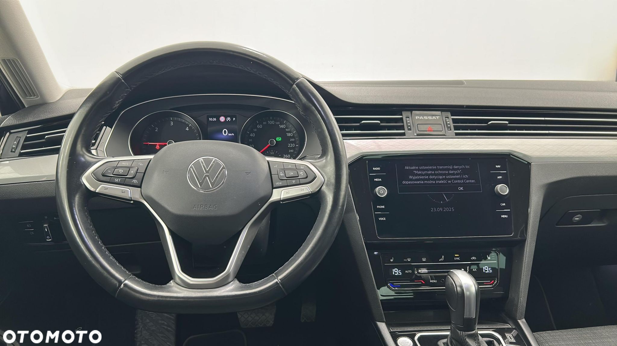 Volkswagen Passat - 10