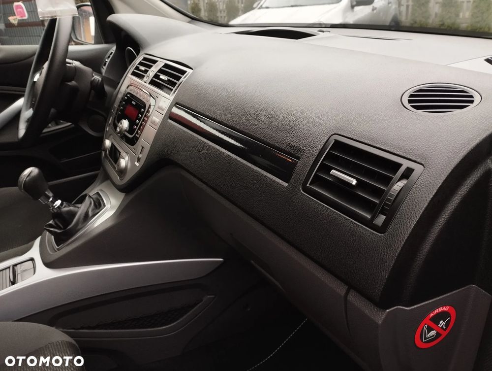 Ford Kuga 2.0 TDCi 2x4 Titanium - 34