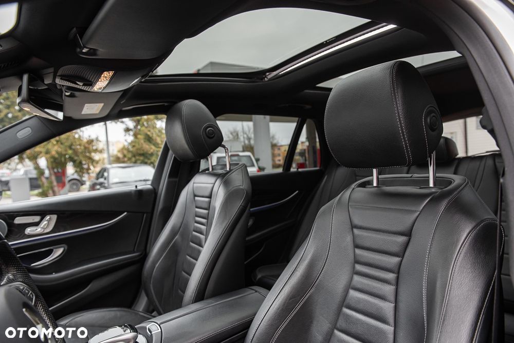 Mercedes-Benz Klasa E 220 d 4-Matic All-Terrain - 29