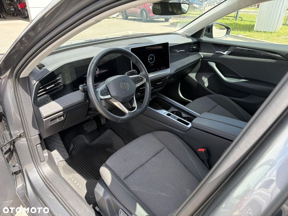 Volkswagen Passat - 10