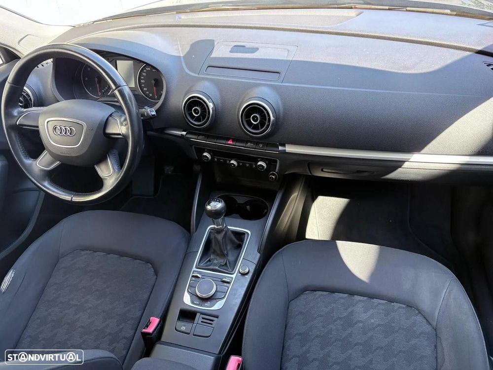 Audi A3 Limousine 1.6 TDI Attraction - 31