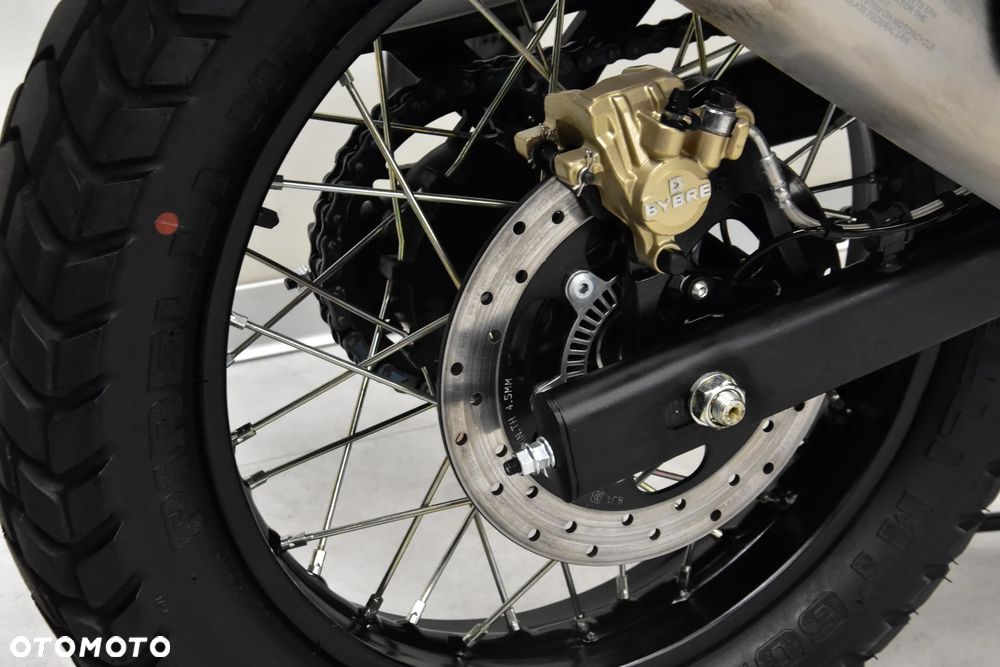 Royal Enfield Himalayan - 38