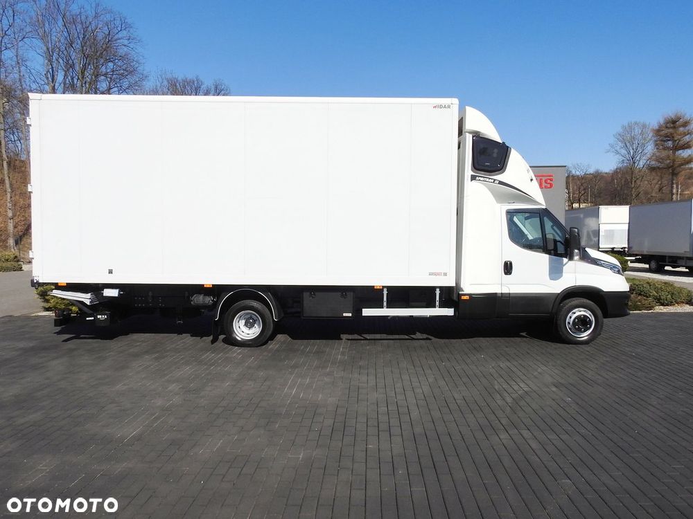 Iveco DAILY 70C18 KONTENER WINDA 14 PALET WEBASTO TEMPOMAT NAWIGACJA LEDY BLIŹNIACZE KOŁA KLIMATYZACJA  180KM - 8