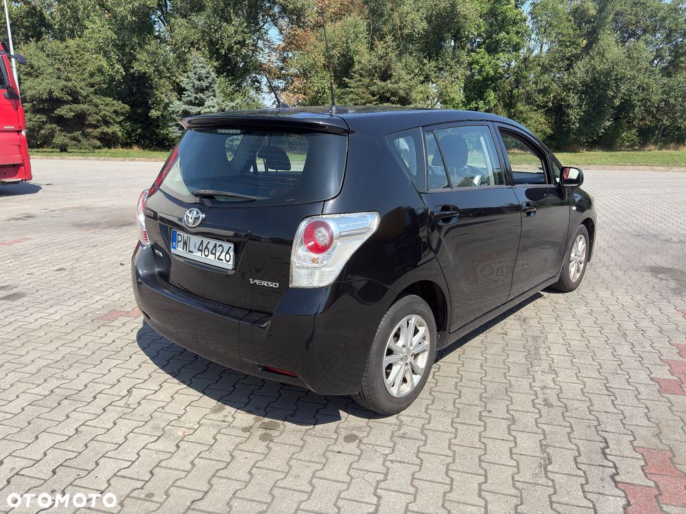 Toyota Verso - 7