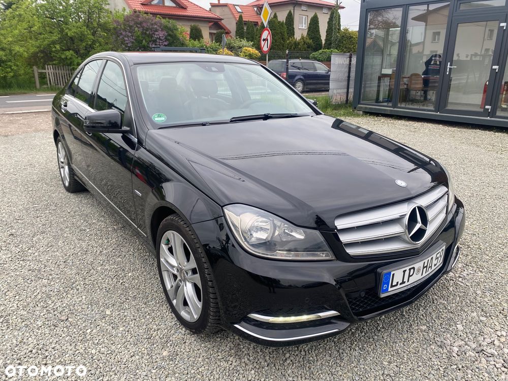 Mercedes-Benz Klasa C 180 CGI Automatik BlueEFFICIENCY Avantgarde - 8