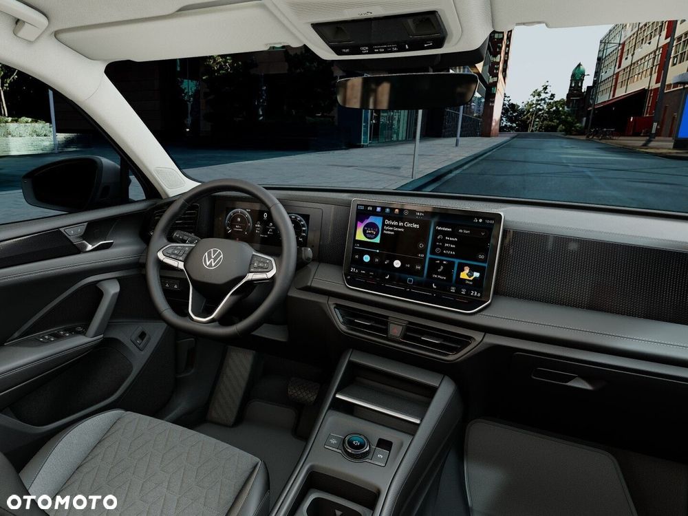 Volkswagen Tiguan - 10