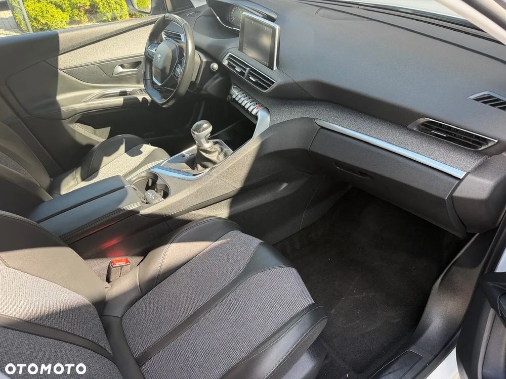 Peugeot 3008 - 13