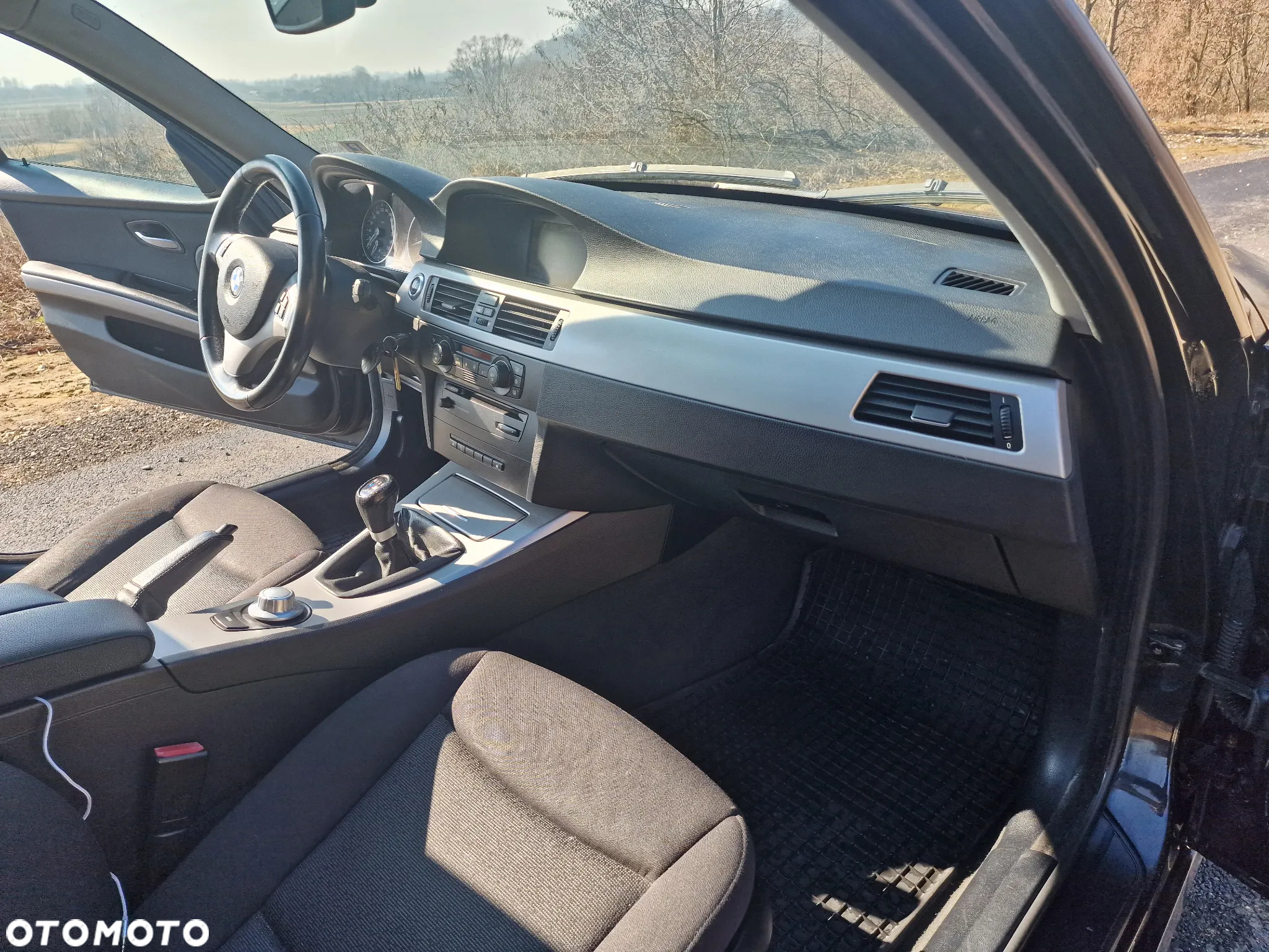 BMW Seria 3 320i - 17