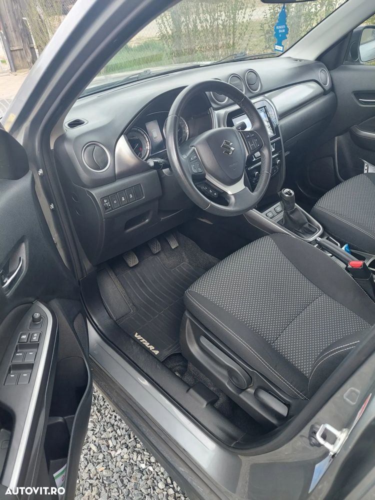 Suzuki Vitara 1.0 Passion - 5