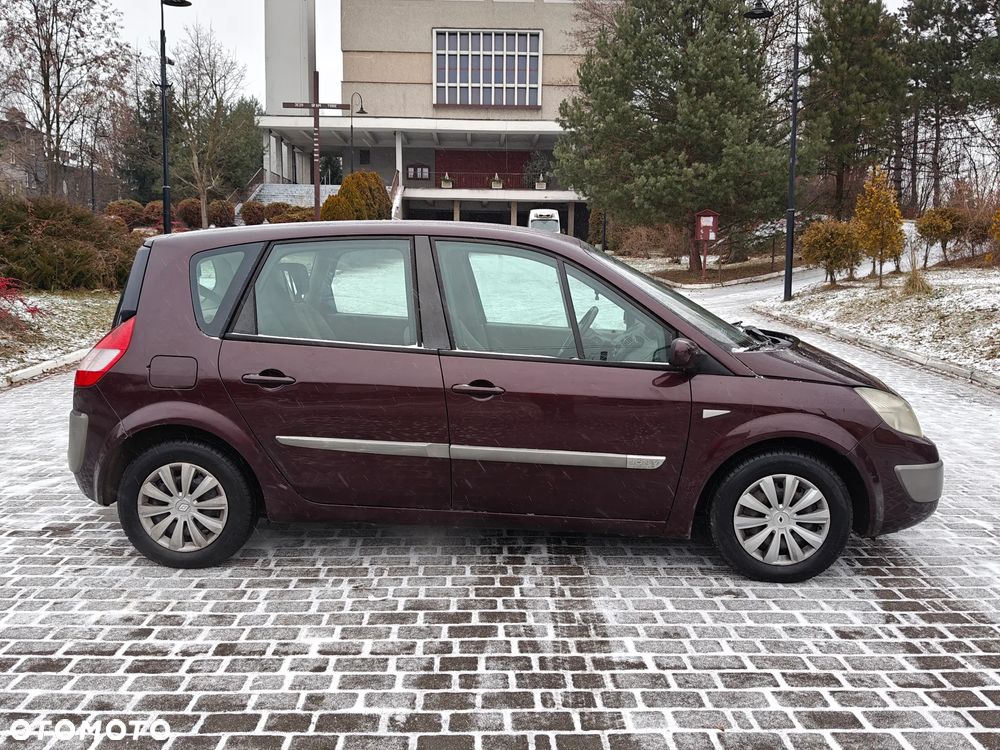 Renault Scenic 1.6 16V Confort Privilege - 5