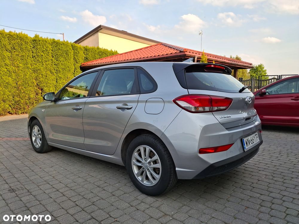 Hyundai i30 1.5 DPI Classic + - 9