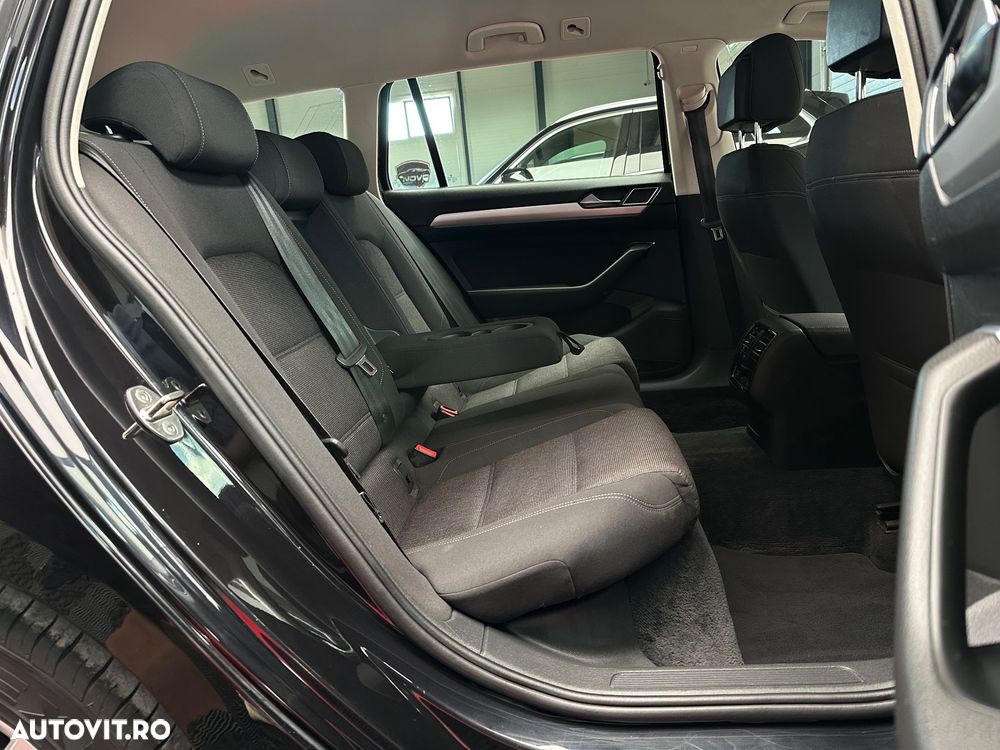 Volkswagen Passat 2.0 TDI Comfortline - 25