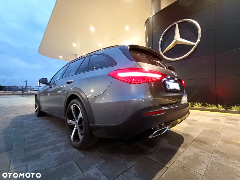 Mercedes-Benz Klasa C 220 d 4MATIC 9G-TRONIC - 3