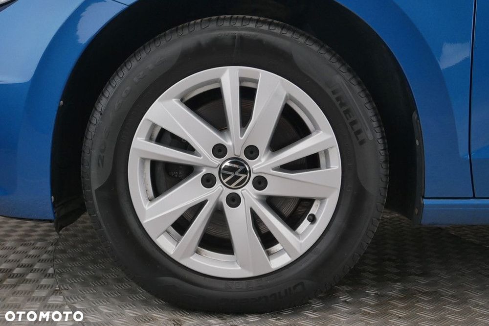 Volkswagen Touran - 14