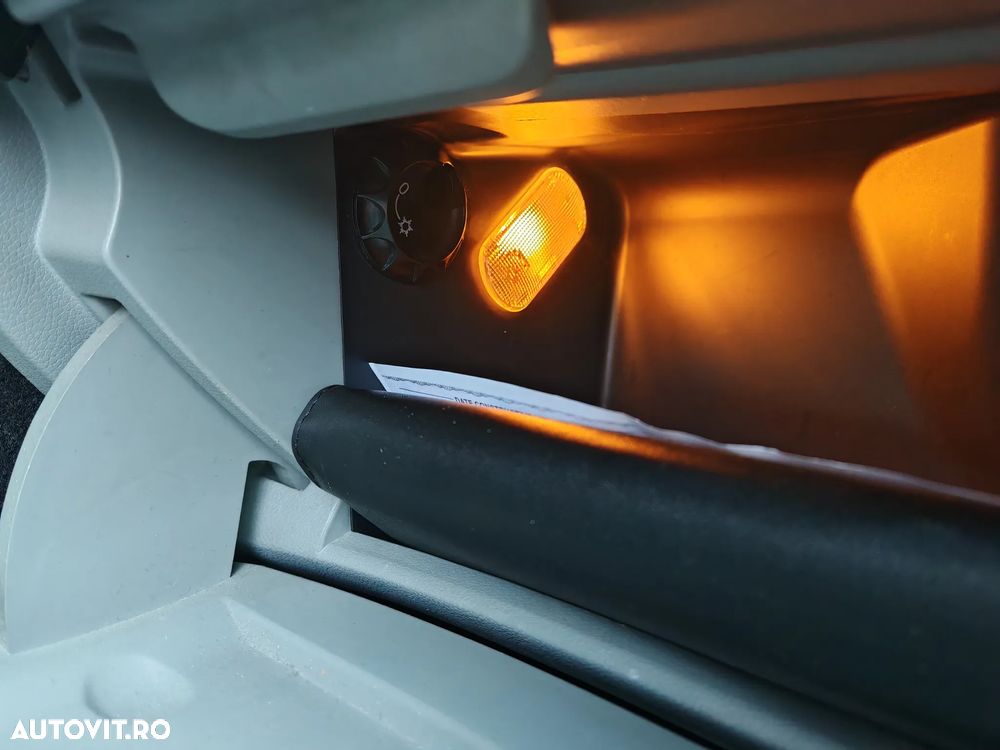 Skoda Octavia 1.6 TDI Drive DSG - 37