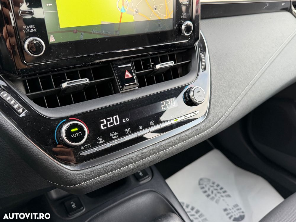 Toyota Corolla 1.8 HSD Dynamic - 18